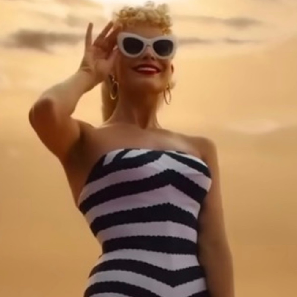 Barbiecore Narrow Cat Eye Sunglasses for Women Plastic Frame